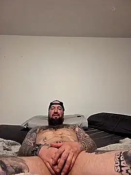 Stripchat Live Sex Cam of Beardedtattood