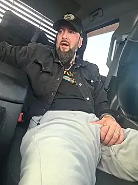 Stripchat Sex Cam of Beardedtattood