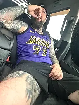 Stripchat Live Sex Cam of Beardedtattood