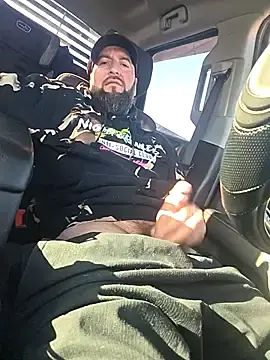 Stripchat Adult Video Chat of Beardedtattood