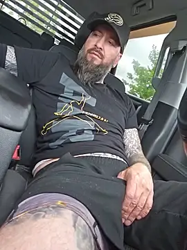 Stripchat Live Sex of Beardedtattood