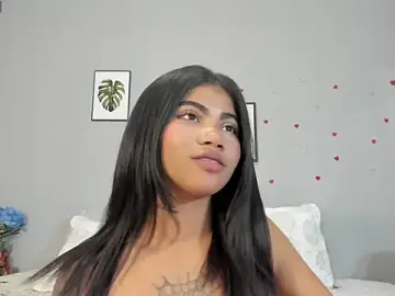 Stripchat Live Sex of PauleteW10