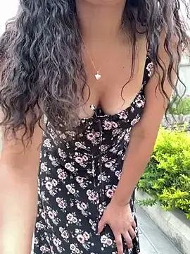 Stripchat Free Live Porn of Ariana_TuFantasiaHot