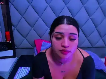 Stripchat Free Porn Cam of venusowen_