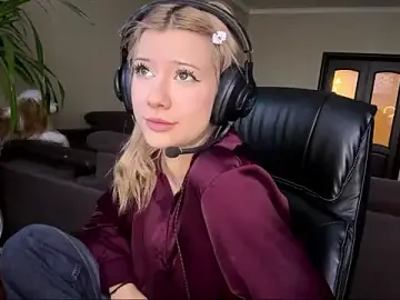 Stripchat Adult Webcam of LadyFoxLove