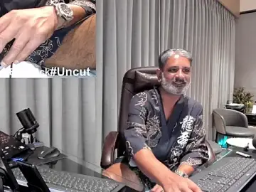 Stripchat Adult Webcam of OnlineBossUK