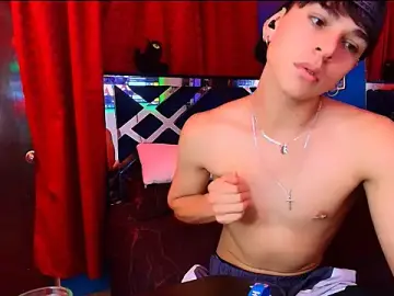 Stripchat Adult Video Chat of Luke_Howland