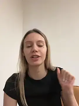 Stripchat Adult Webcam of cherry25