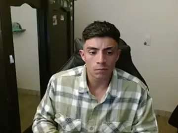 Stripchat Live Sex of kv___xxx_