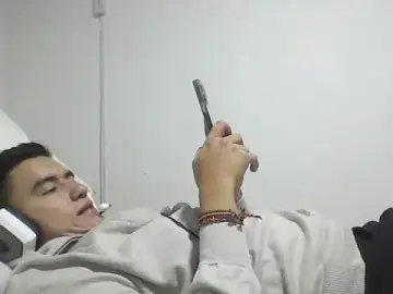 Stripchat Adult Video Chat of Estebitan_vm