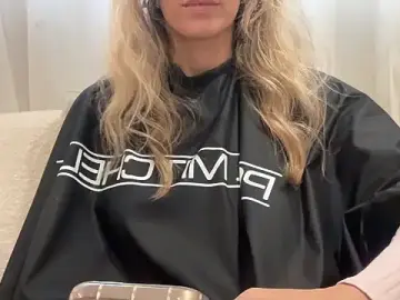 Stripchat Live Sex of MrsMollyWilde