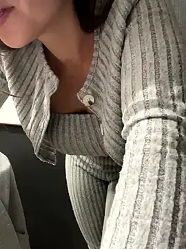 Stripchat Nude Webcam of Isabella_Varella