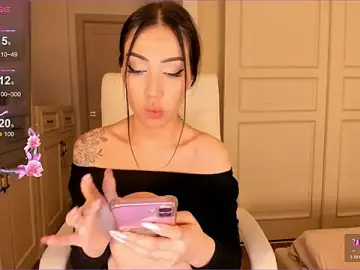 Stripchat Nude Webcam of Sury_01