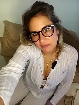 Stripchat Free Porn Cam of viviana49sexy