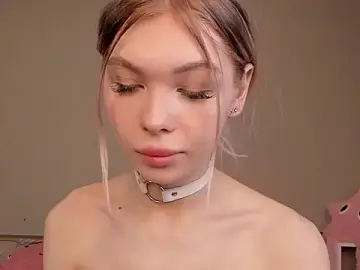 Stripchat Adult Webcams of Blondy_Fina