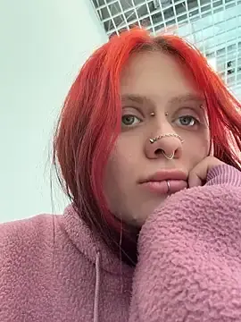 Stripchat Free Porn Cam of FoxyMood