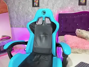 Stripchat Live Sex Cam of Lauren_smiles