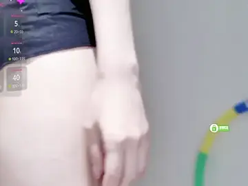 Stripchat Live Sex Cam of -Hell0-Kitty