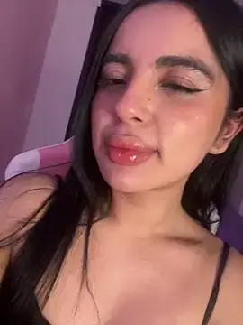 Stripchat Live Sex Cam of Emily-14