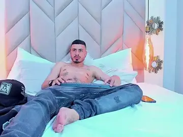 Stripchat Live Sex Cam of MatthewCullen