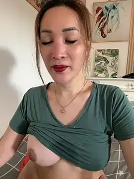 Stripchat Live Sex Cam of Tony_8706