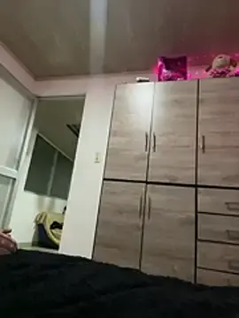 Stripchat Adult Webcams of miaa_scott7