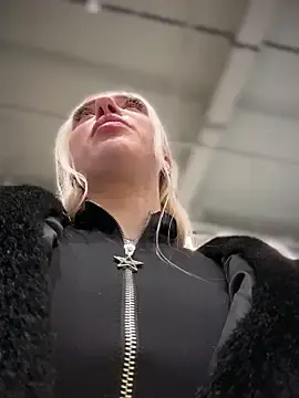 Stripchat Live Sex Cam of pinkstar_