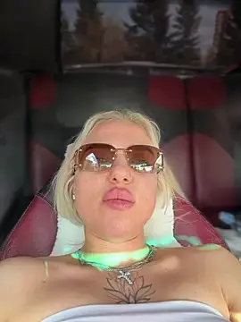 Stripchat Free Live Porn of pinkstar_
