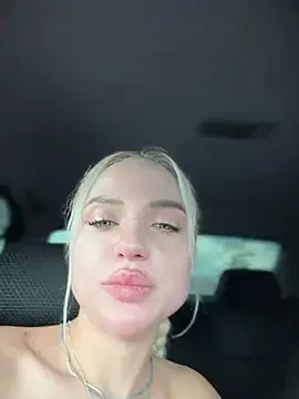 Stripchat Live Sex Cam of pinkstar_