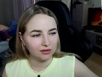 Stripchat Live Sex Cam of Mira_Mermayd