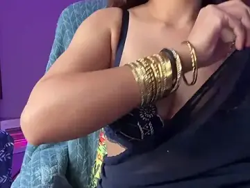 Stripchat Sex Chat of Royal_girl_1