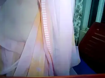 Stripchat Live Sex Cam of yourradhika