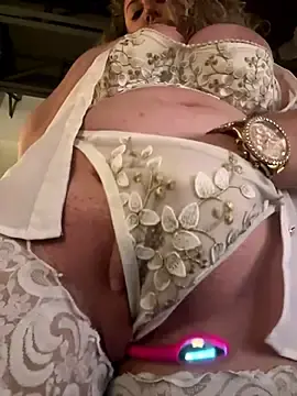 Stripchat Live Porn of miamellycious