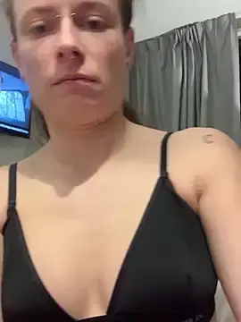 Stripchat Sex Chat of GoldenPussy1329