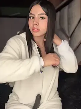 Stripchat Free Porn Cam of Laura-Khalifa