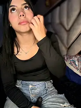 Stripchat Best live sex cam show of Laura-Khalifa