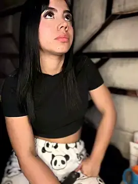 Stripchat Adult Webcams of Laura-Khalifa