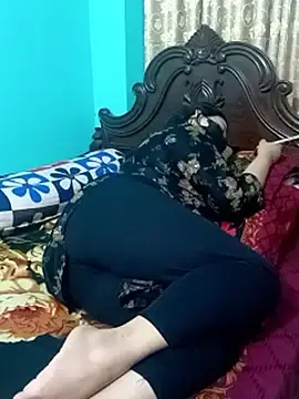 Stripchat Live Sex Cam of Porimoni22