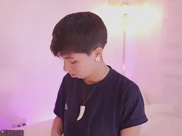 Stripchat Adult Webcams of tommy_blue