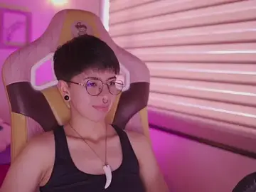 Stripchat Watch Live Sex Cams of tommy_blue