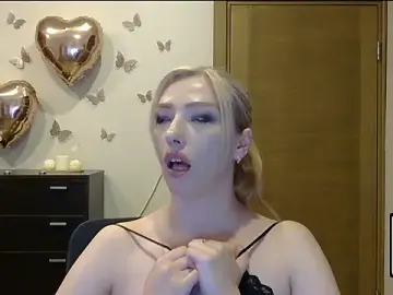 Stripchat Sex Cam of Wild_Silk_Desire