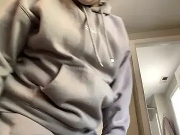 Stripchat Live Sex Cam of QueenNuttCollector