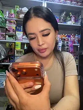 Stripchat Free Porn Cam of Sara_fun