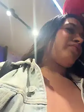 Stripchat Free Porn Cam of Sara_fun