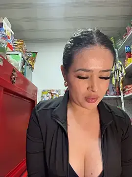 Stripchat Free Live Porn of Sara_fun