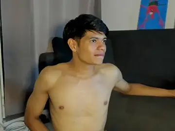 Stripchat Sex Cam of ClemontRosse