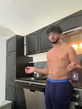 Stripchat Adult Webcam of Gipsyboysteve