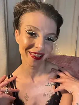 Stripchat Live Sex Cam of Olivia-Brooks