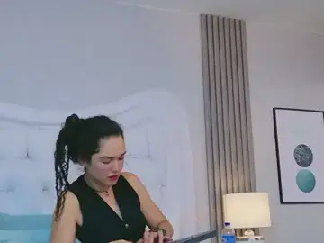 Stripchat Free Live Porn of RoxanaAngel