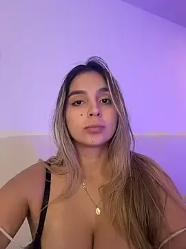 Stripchat Sex Cam of oriana_zoeee